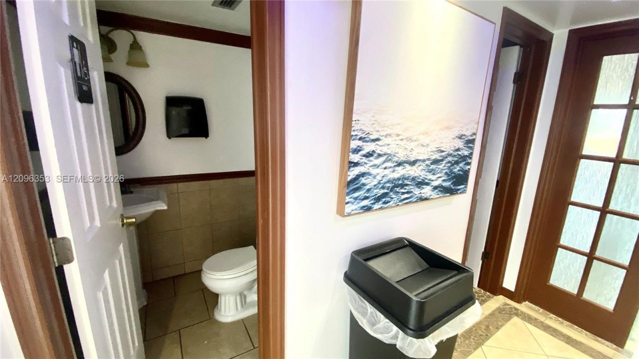 410 Golden Isles Dr, Unit 407, Hallandale Beach, FL 33009 Photo