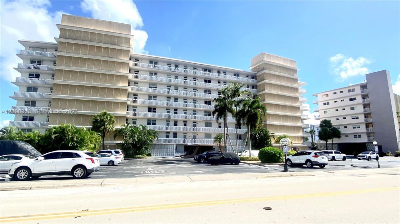 410 Golden Isles Dr, Unit 407, Hallandale Beach, FL 33009 Photo
