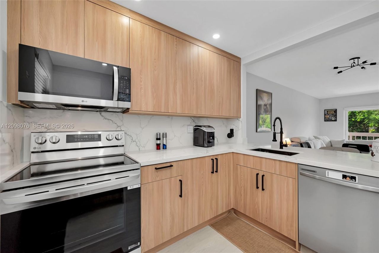 7845 Camino Real , Unit O-212, Miami, FL 33143 Photo