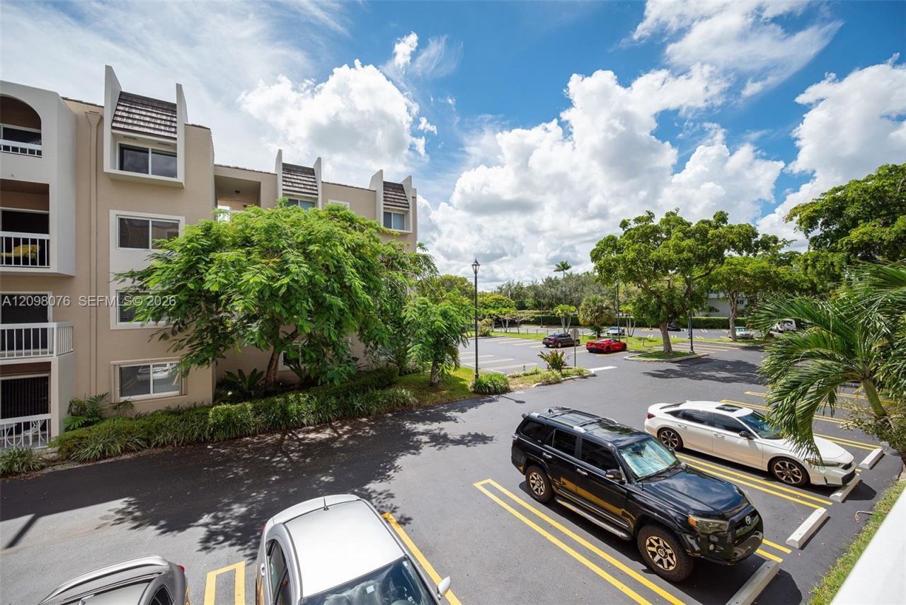 7845 Camino Real , Unit O-212, Miami, FL 33143 Photo