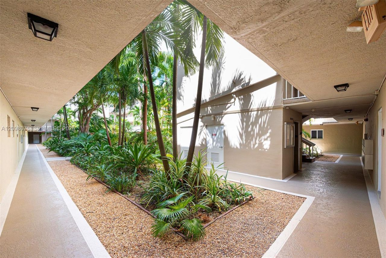7845 Camino Real , Unit O-212, Miami, FL 33143 Photo