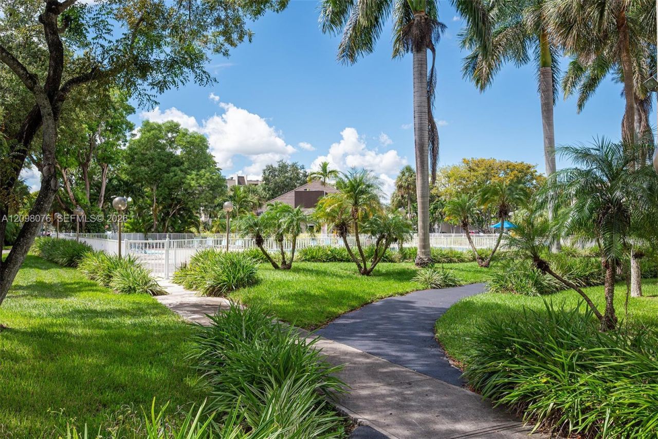 7845 Camino Real , Unit O-212, Miami, FL 33143 Photo