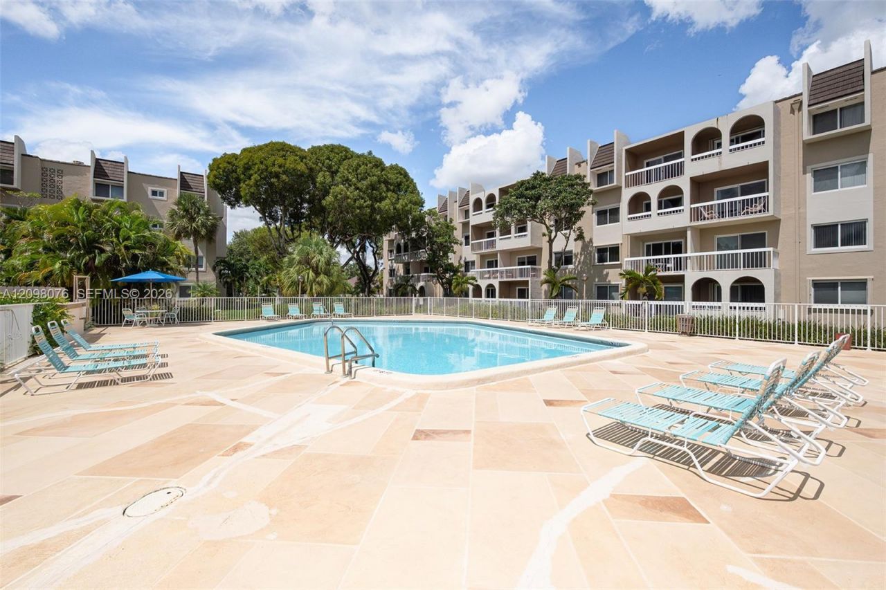 7845 Camino Real , Unit O-212, Miami, FL 33143 Photo