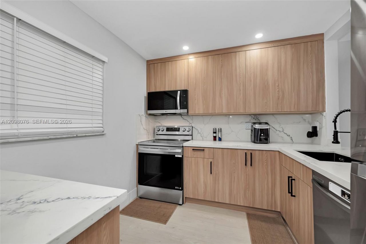 7845 Camino Real , Unit O-212, Miami, FL 33143 Photo