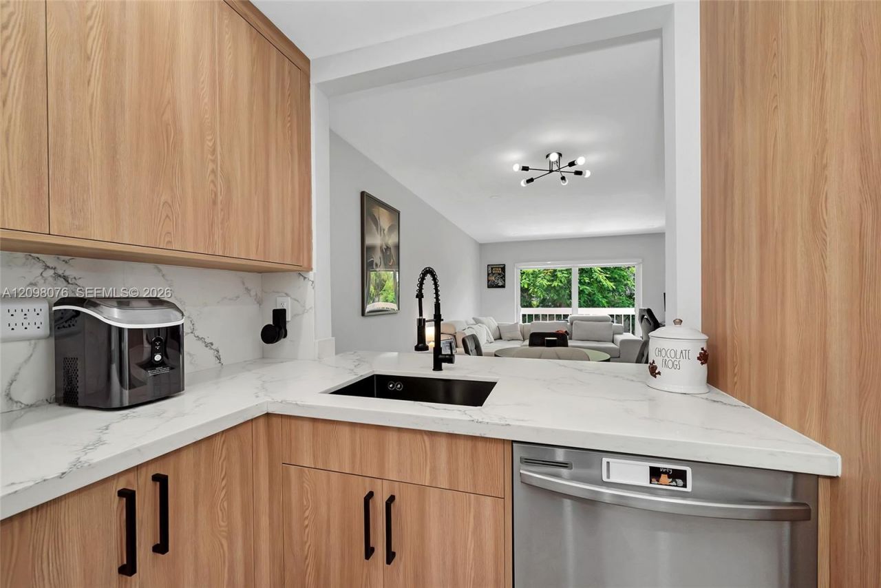 7845 Camino Real , Unit O-212, Miami, FL 33143 Photo