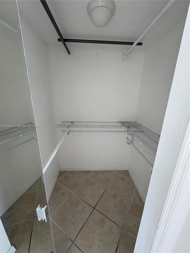 2415 NW 16th St Rd , Unit 316, Miami, FL 33125 Photo