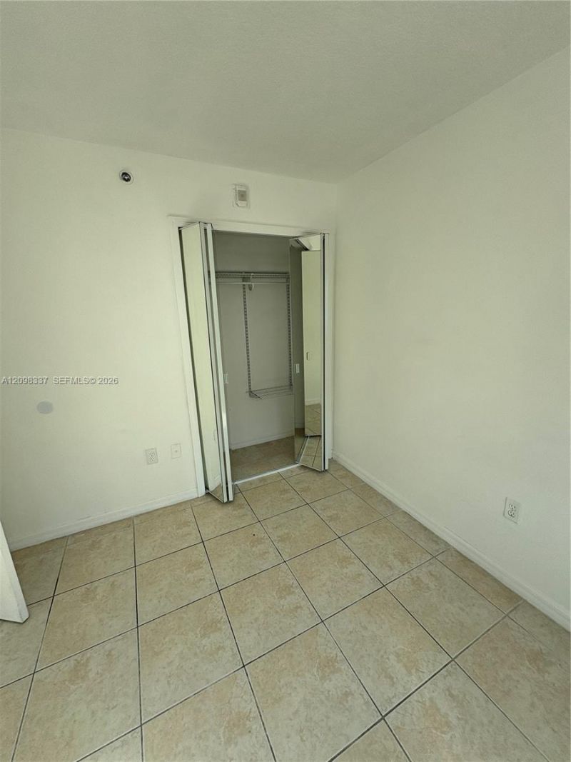 2415 NW 16th St Rd , Unit 316, Miami, FL 33125 Photo