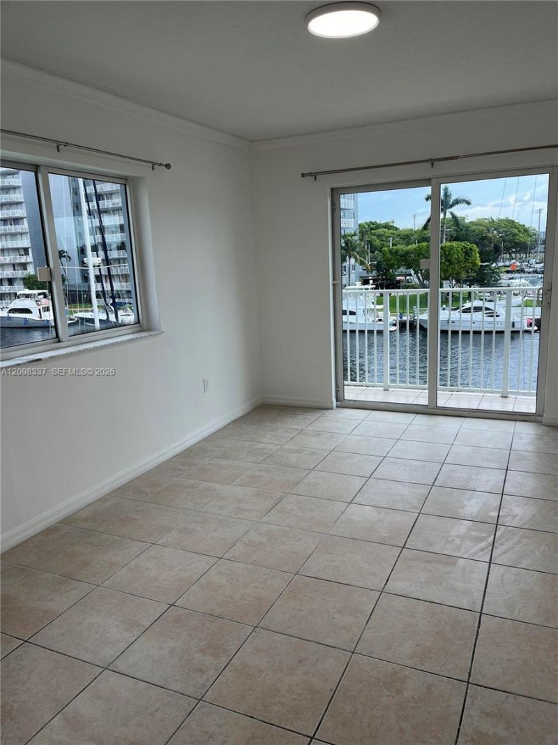 2415 NW 16th St Rd , Unit 316, Miami, FL 33125 Photo