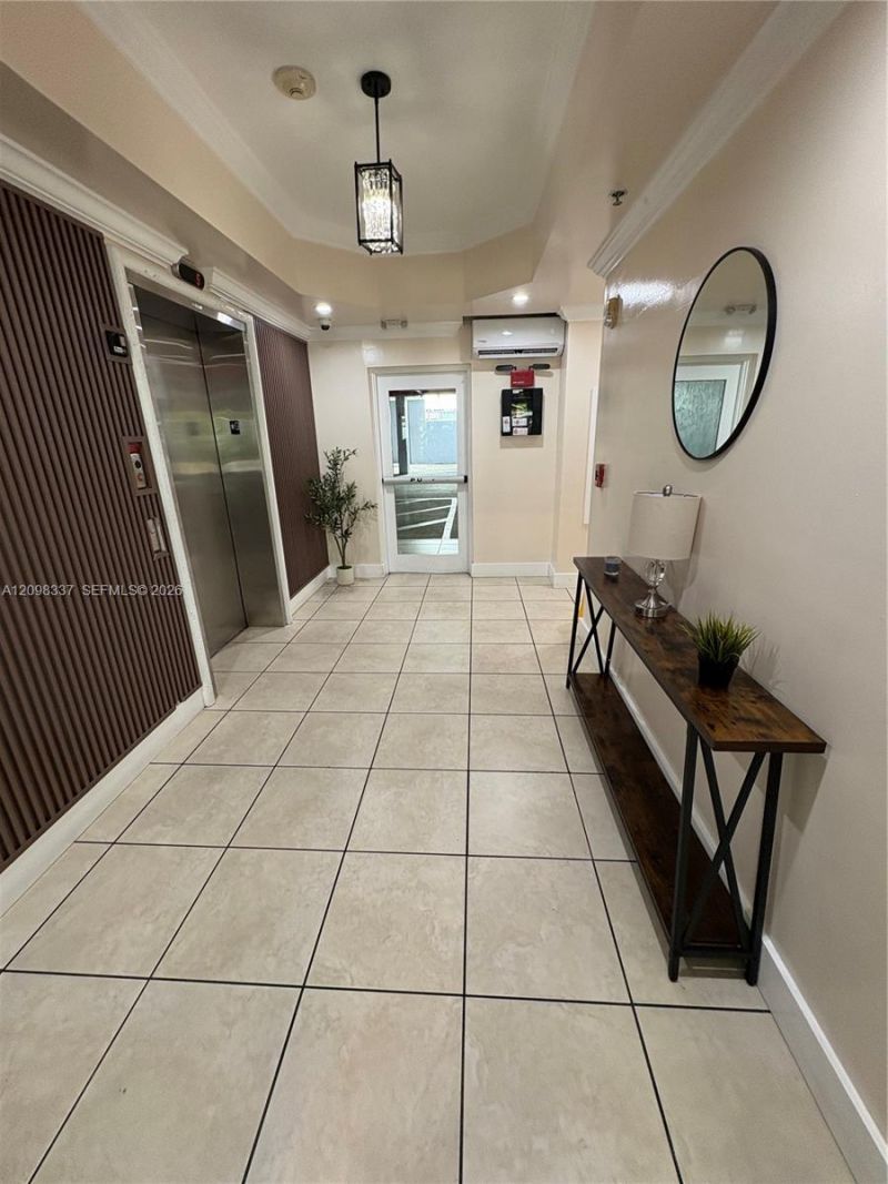 2415 NW 16th St Rd , Unit 316, Miami, FL 33125 Photo