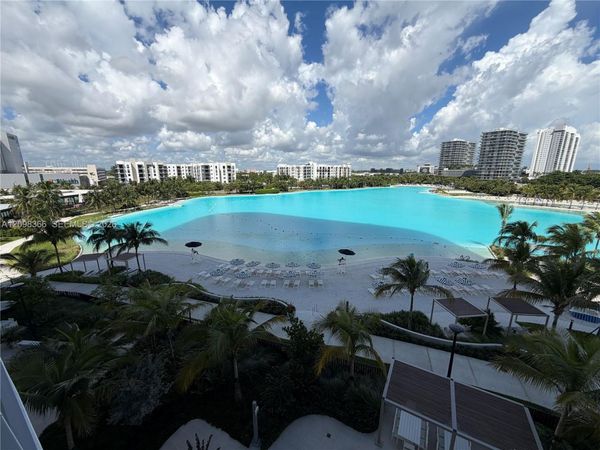 2411 Laguna Cir , Unit 408, North Miami, FL 33181