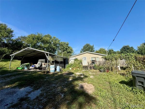 12044 Old 79 , New London, MO 63459
