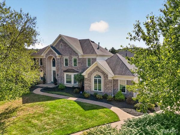 17915 White Robin Court, Chesterfield, MO 63005