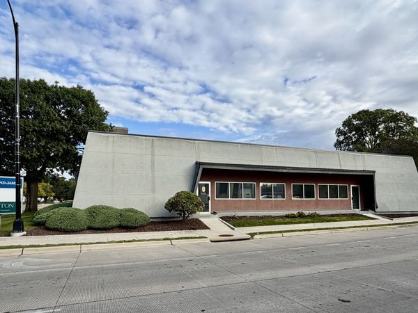 402 2nd Avenue , Sterling, IL 61081