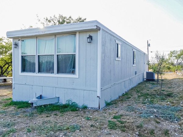 1915 Wagon Wheel Road, Eagle Pass, TX 78852