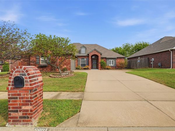 9901 E 111th Street N, Owasso, OK 74055