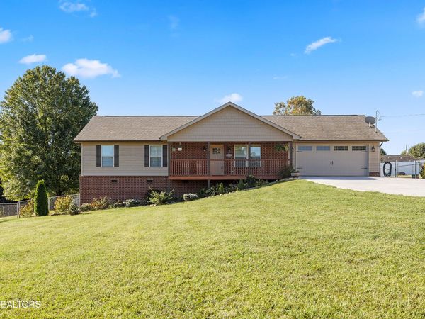 319 Ayers Rd, Kodak, TN 37764