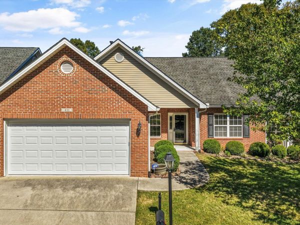 411 Woodlawn Gardens Way, Knoxville, TN 37920