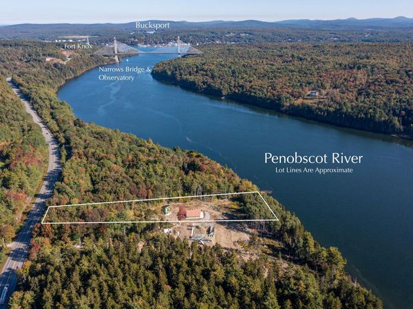 132-1 US Route 1 , Stockton Springs, ME 04981