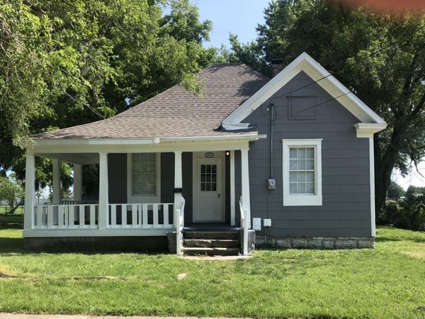 1832 W Chestnut Street , Springfield, MO 65802