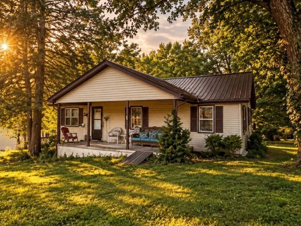 160 Ivy Ave , Crossville, TN 38555