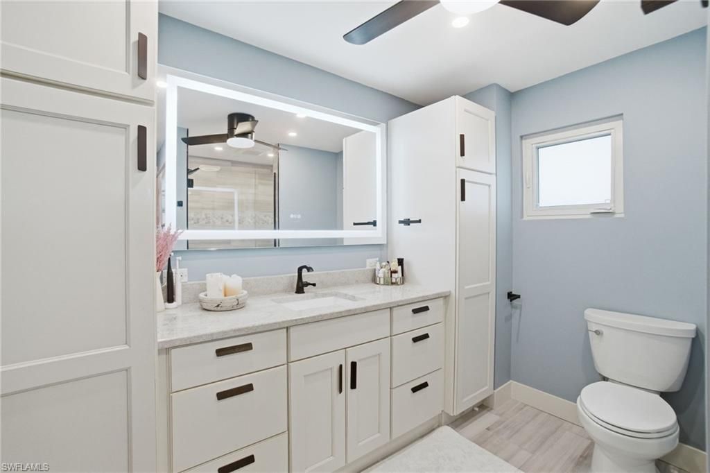 560 Cypress Way E, Naples, FL 34110 Photo
