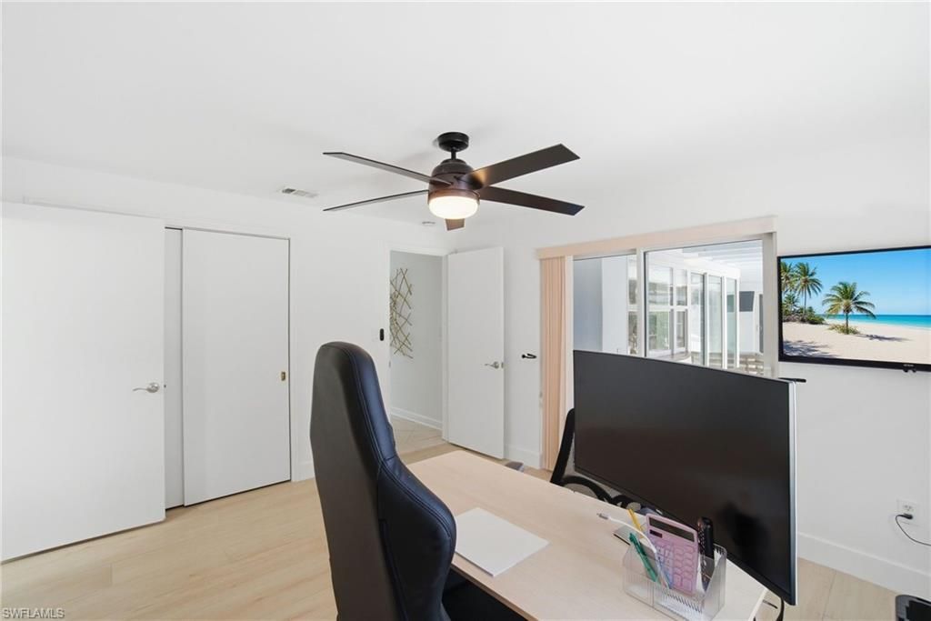 560 Cypress Way E, Naples, FL 34110 Photo