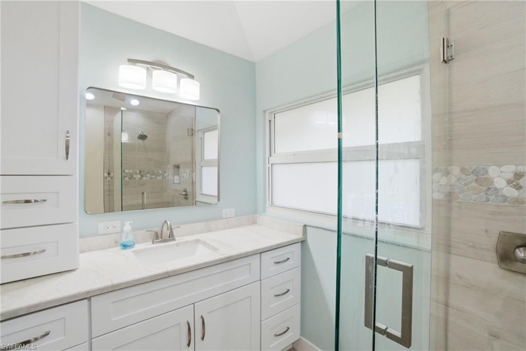560 Cypress Way E, Naples, FL 34110 Photo