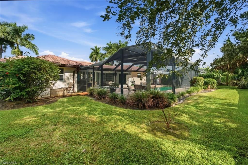 560 Cypress Way E, Naples, FL 34110 Photo