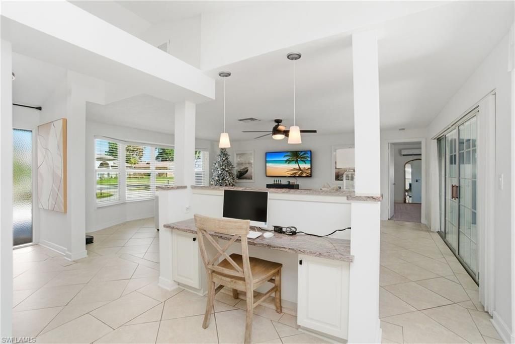 560 Cypress Way E, Naples, FL 34110 Photo