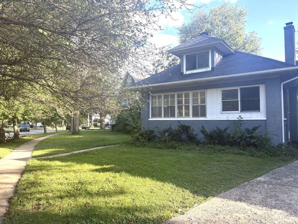 322 College Avenue , Unit 3, DeKalb, IL 60115