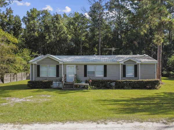 8417 CREEKSIDE Drive, Macclenny, FL 32063