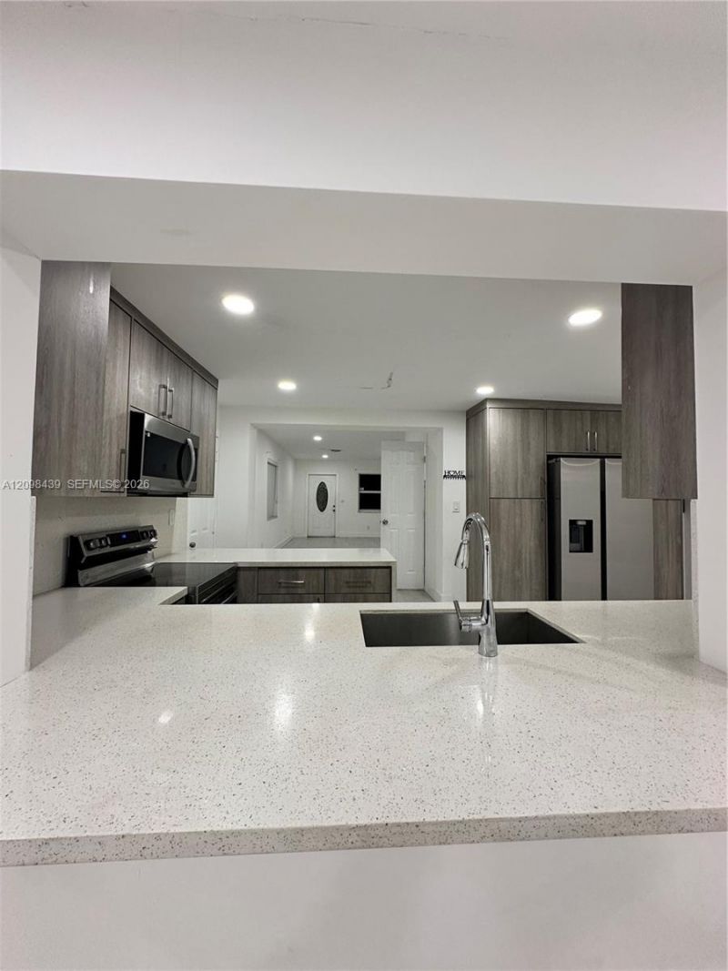 380 W 32nd St , Unit 1, Hialeah, FL 33012 Photo