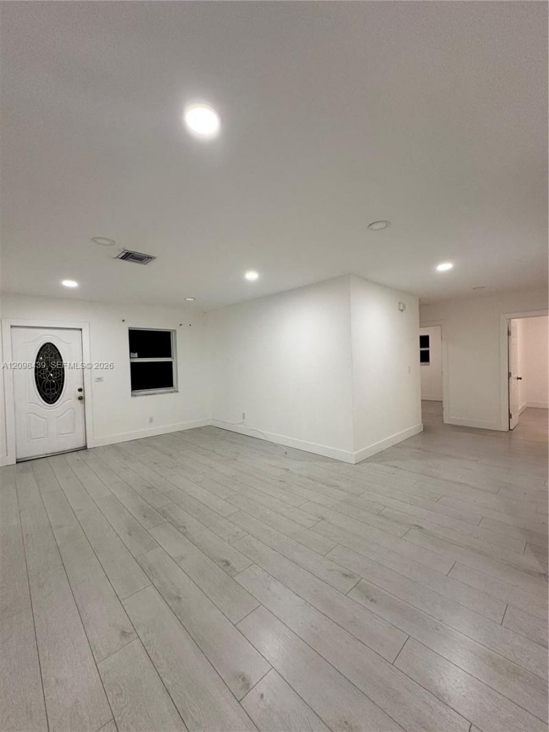 380 W 32nd St , Unit 1, Hialeah, FL 33012 Photo