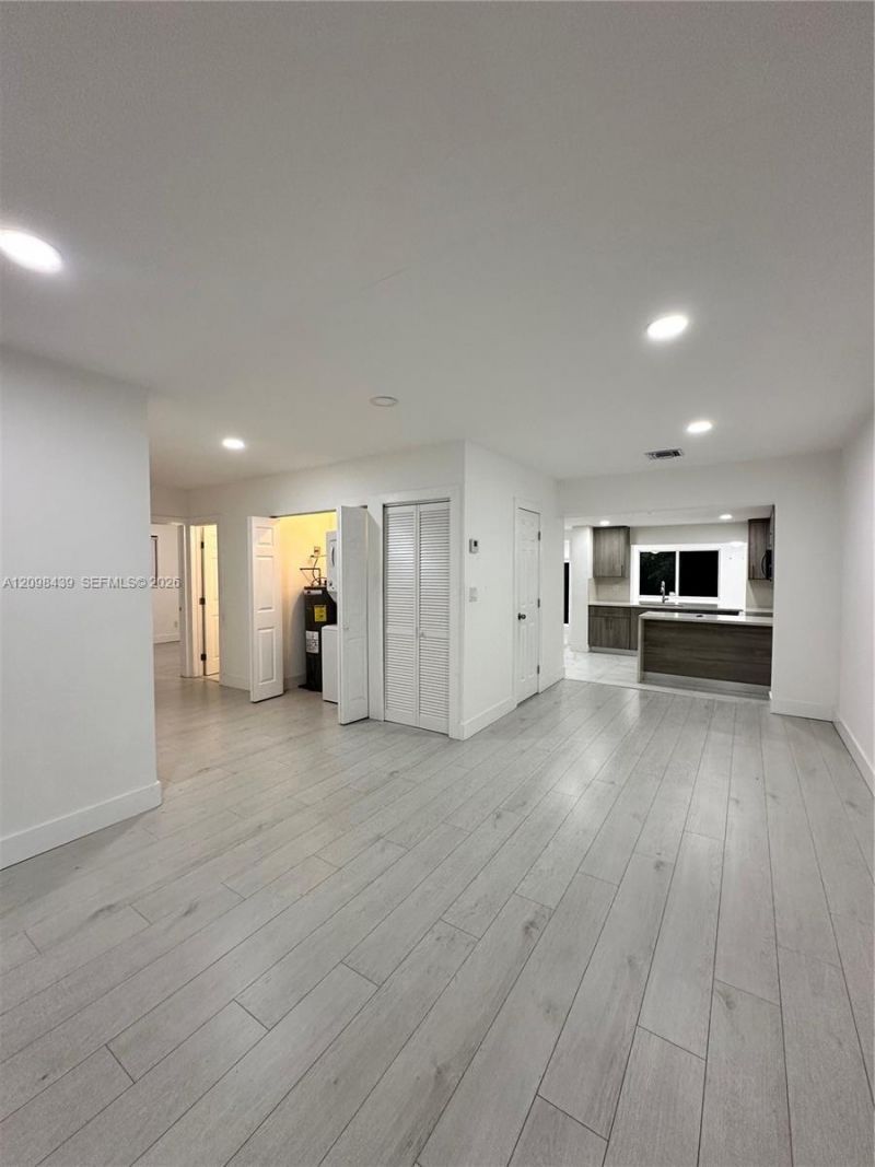 380 W 32nd St , Unit 1, Hialeah, FL 33012 Photo