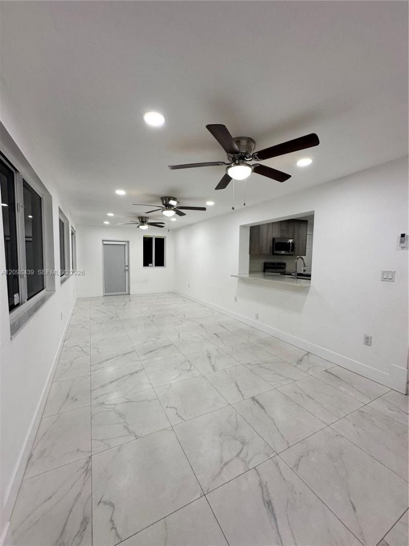 380 W 32nd St , Unit 1, Hialeah, FL 33012 Photo