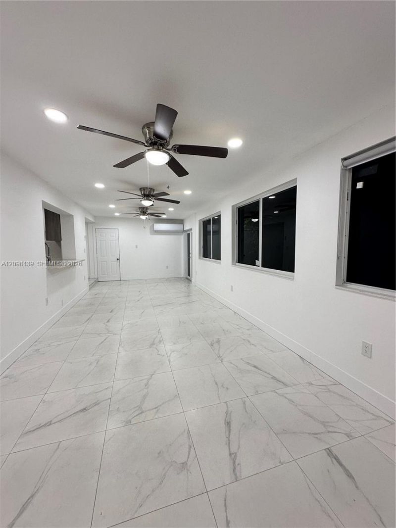 380 W 32nd St , Unit 1, Hialeah, FL 33012 Photo