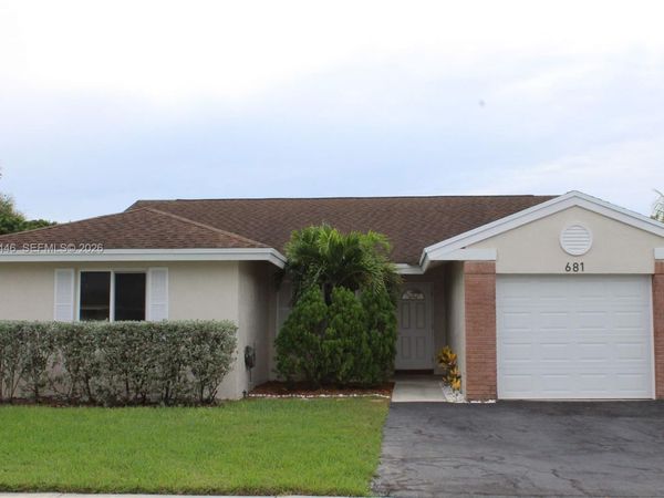 681 Pine Ridge Ter , Unit 681, Davie, FL 33325