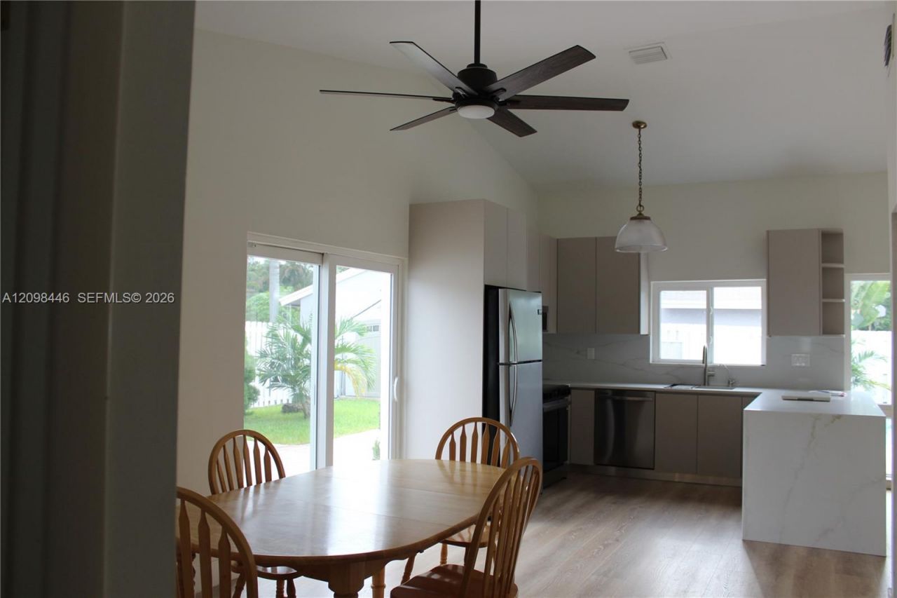 681 Pine Ridge Ter, Unit 681, Davie, FL 33325 Photo