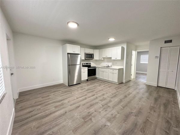 3616 NE 11th Ave , Unit 6, Oakland Park, FL 33334