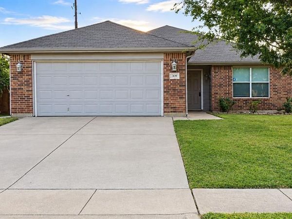 309 Spurlock Drive, Krum, TX 76249