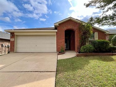 14044 Fontana Road, Fort Worth, TX 76262