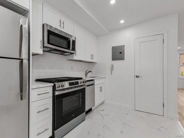 67-14 108th Street , Unit 6D, Forest Hills, NY 11375