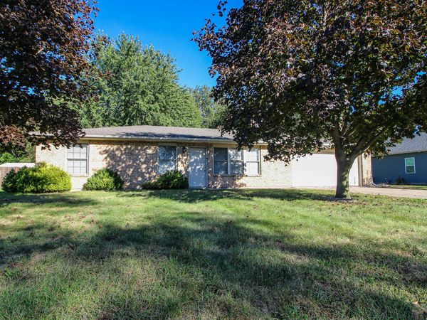 417 Hickory Street NW , DeMotte, IN 46310