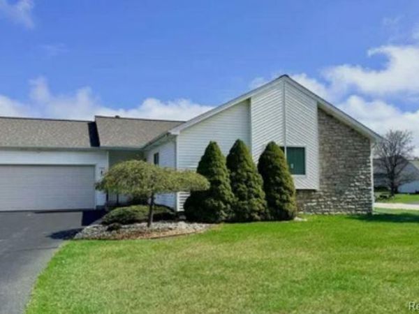 7311 Hawthorne Circle, Unit none, Atlas Township, Mi 48438