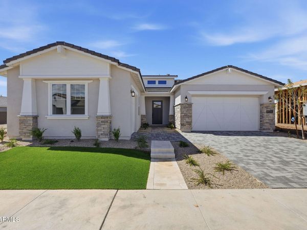 10734 N MCKINNEY Street, Surprise, AZ 85388