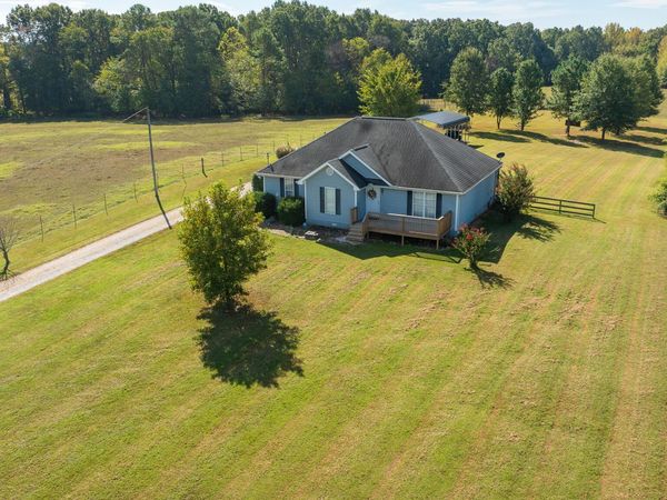 2455 Billingsby Rd , Martin, TN 38237