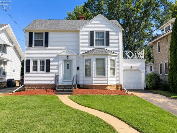422 Northwest St, Bellevue, OH 44811