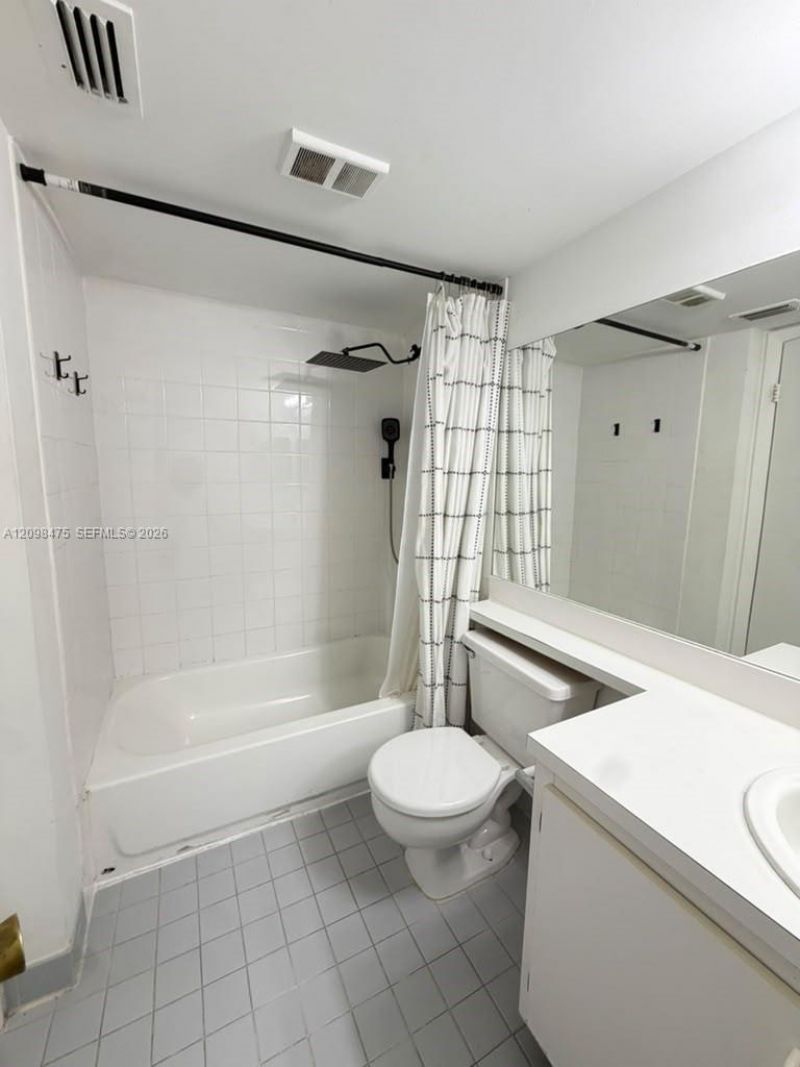 520 S Park Rd , Unit 24-12, Hollywood, FL 33021 Photo