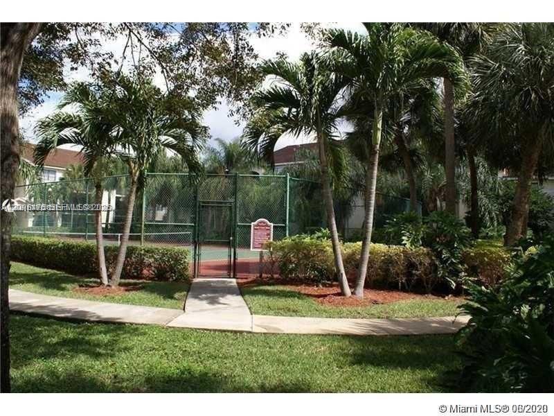 520 S Park Rd , Unit 24-12, Hollywood, FL 33021 Photo