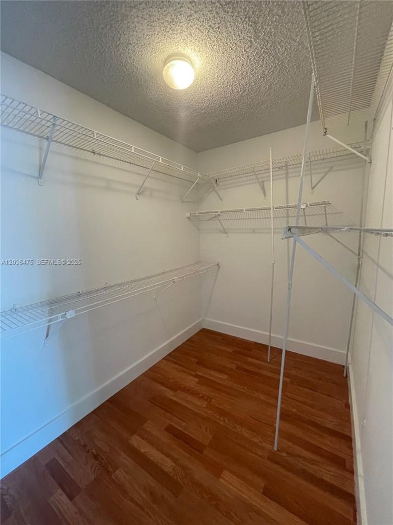 520 S Park Rd , Unit 24-12, Hollywood, FL 33021 Photo